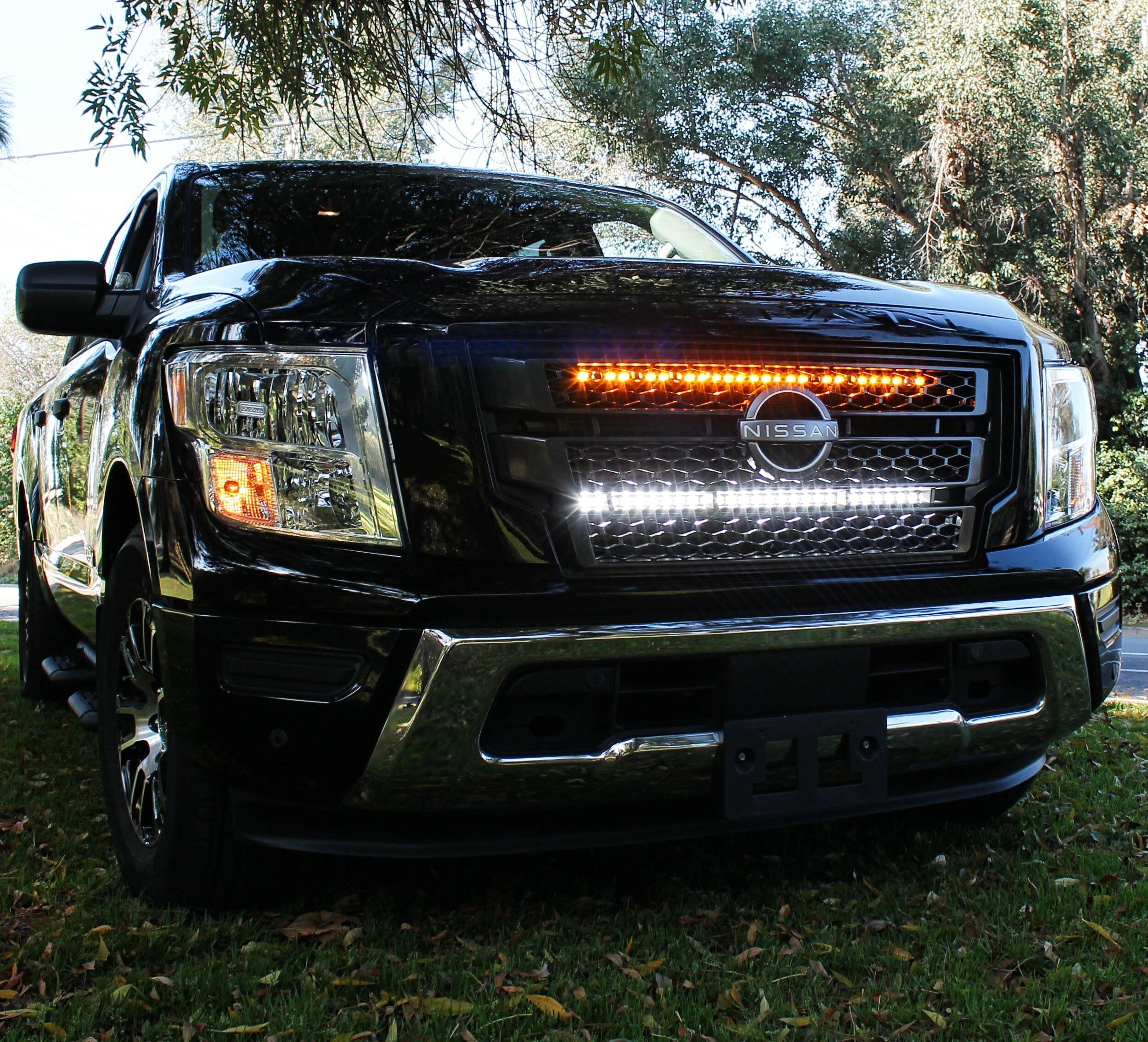 2017+ Nissan Titan Dual 30s Light Bars