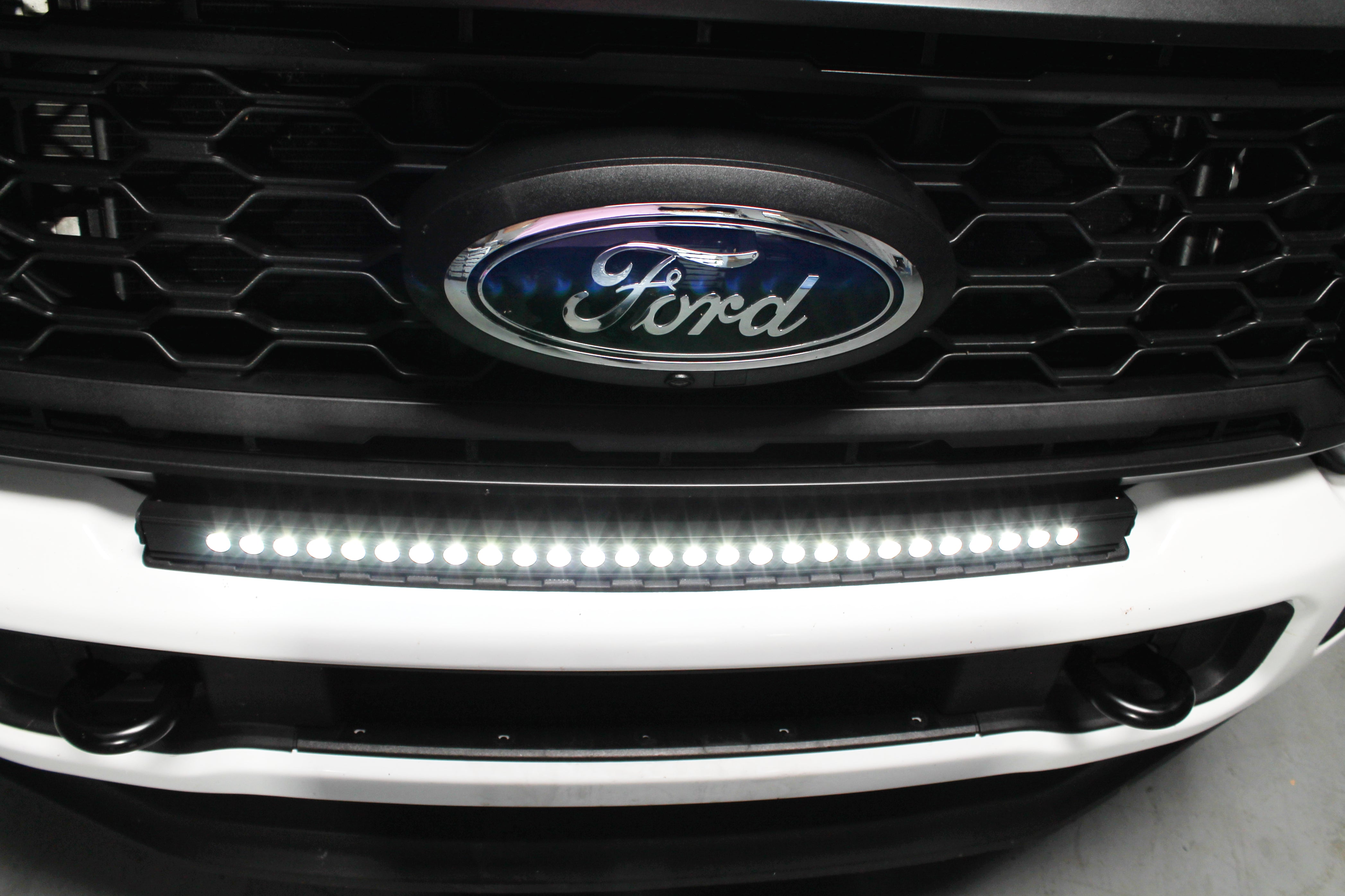 2023+ Ford Super Duty F250/350/450 30in Light Bar - Slim