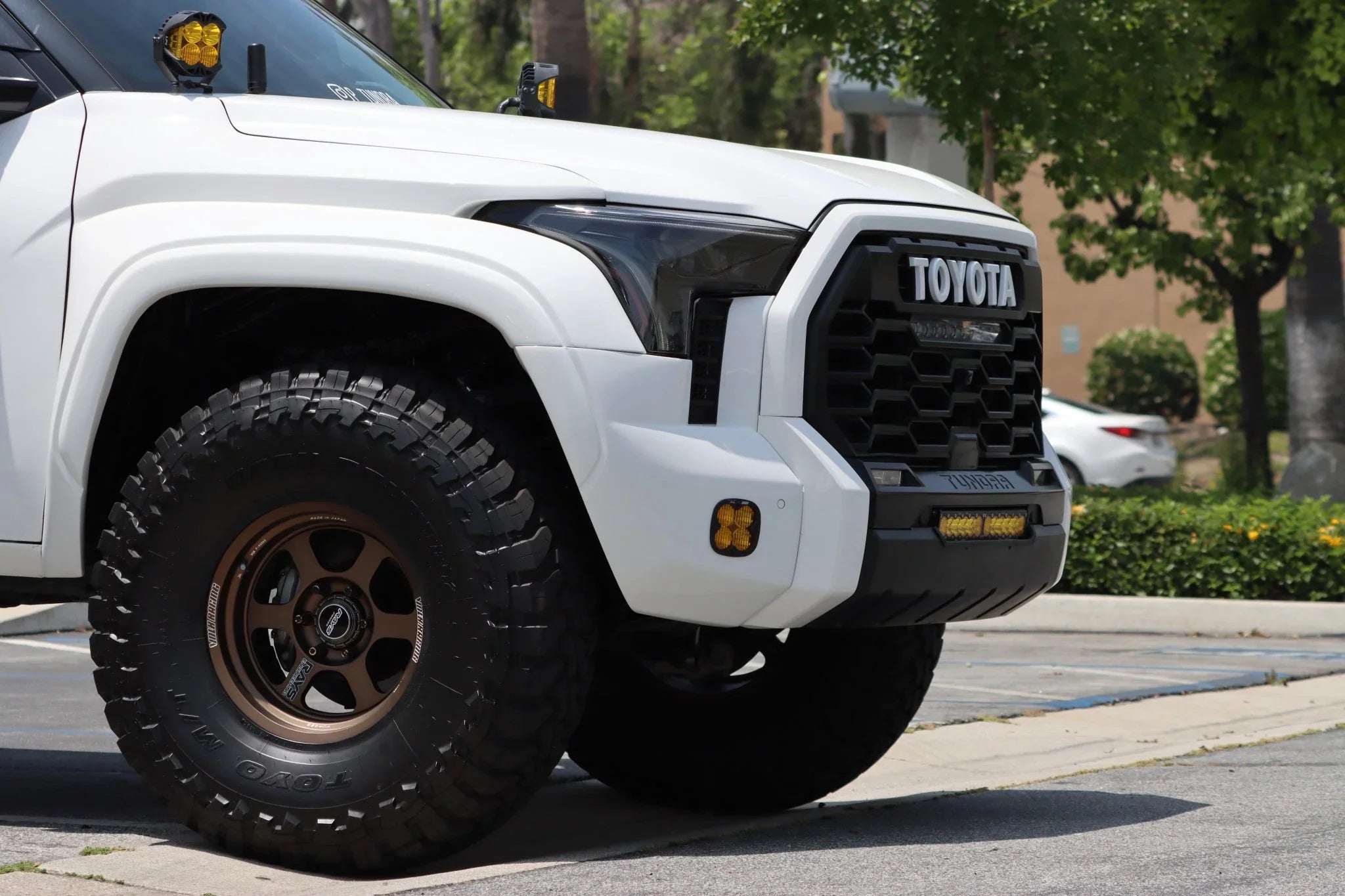 AlphaRex 22-25 Toyota Tundra/Sequoia LUXX-Series LED Projector Headlights Alpha-Black