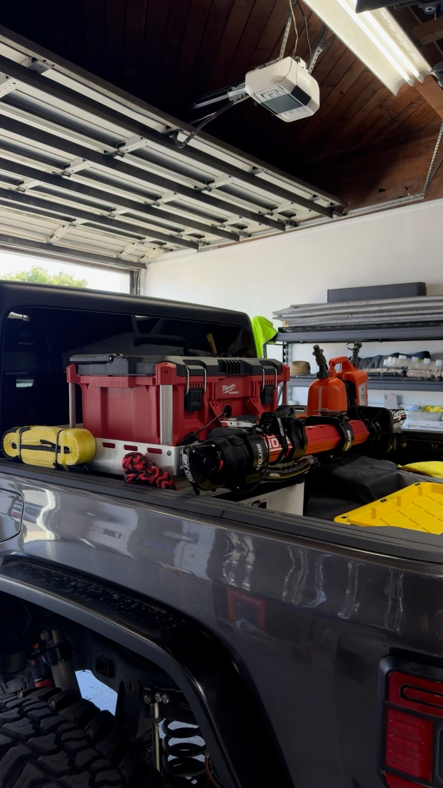 CarbonPro Hydraulic Jack with Mounting Clamps MLH 48'' (Red color is expected to be delivered during the week commencing September 14th)