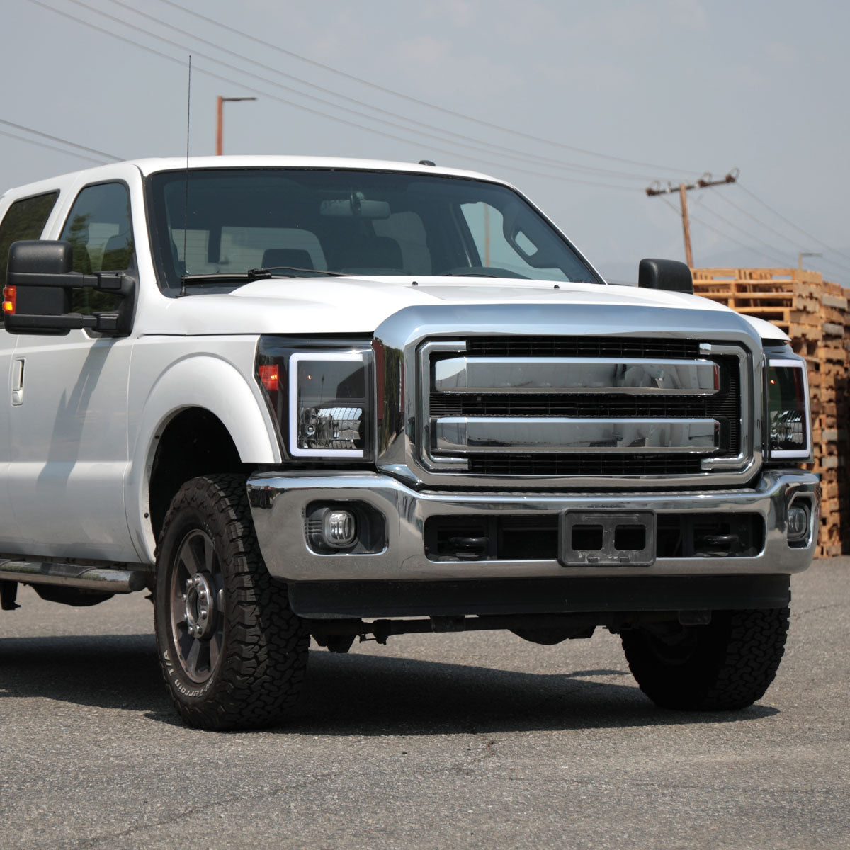 Spec-D 11-16 F250/F350/F450/F550 Super Duty Headlights Black/Clear