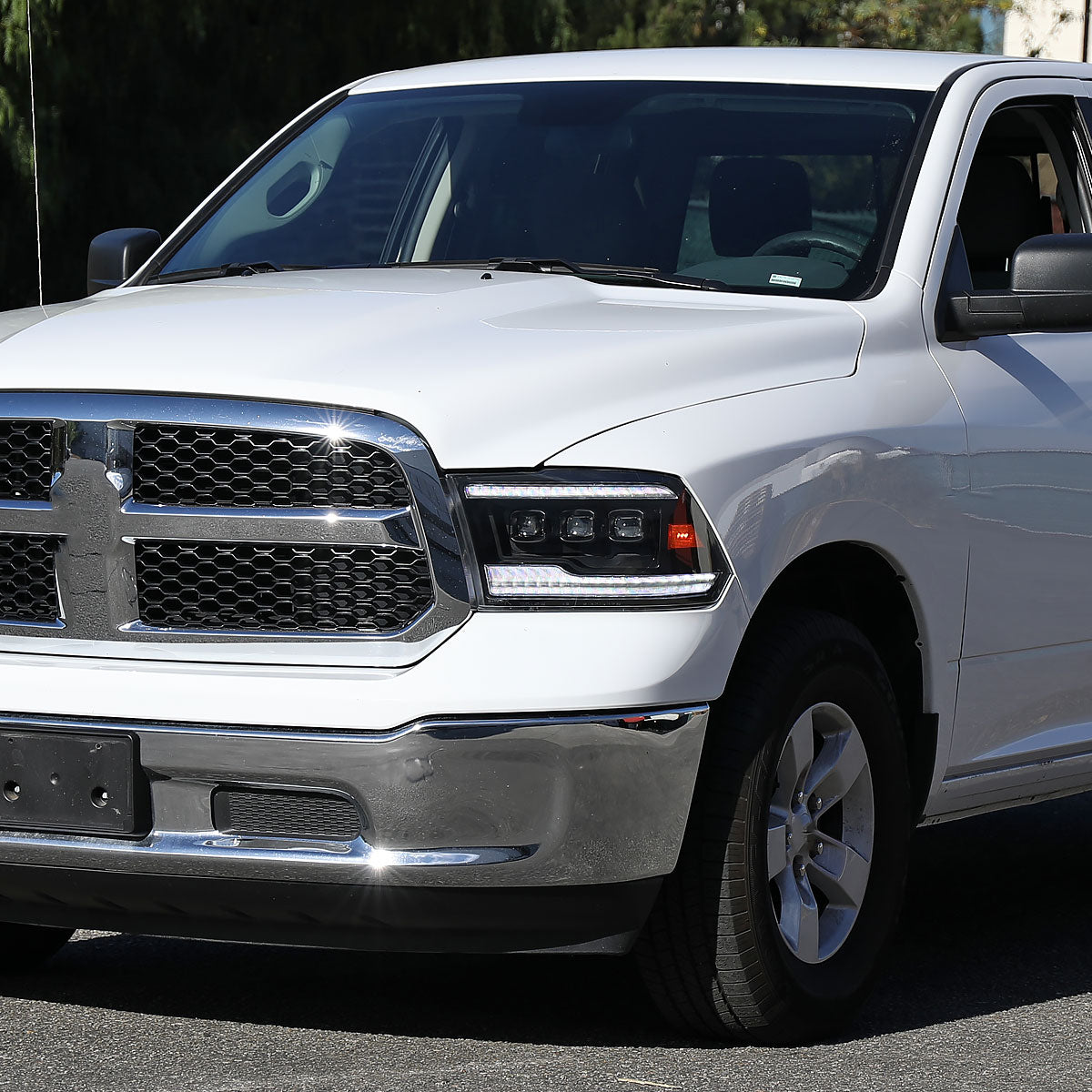 Spec-D 10-18 Ram 1500 2500 3500 /19-21 Ram Classic SEQ Headlights Blk