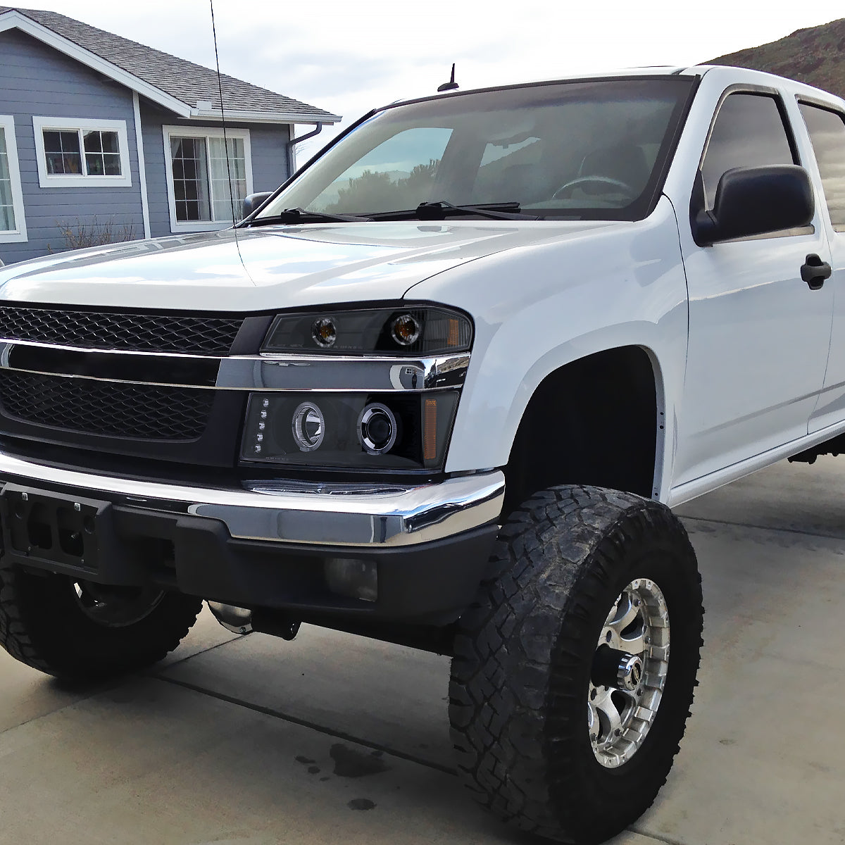 Spec-D 04-12 GMC Canyon/ Colorado Halo Headlights Black/Smoked