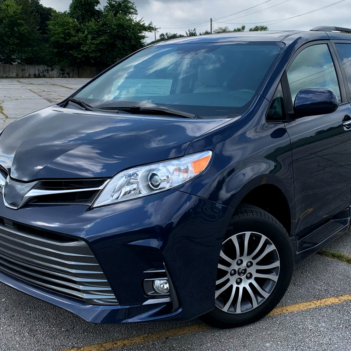 Spec-D 11-20 Toyota Sienna Driver Projector Chrome Replacement