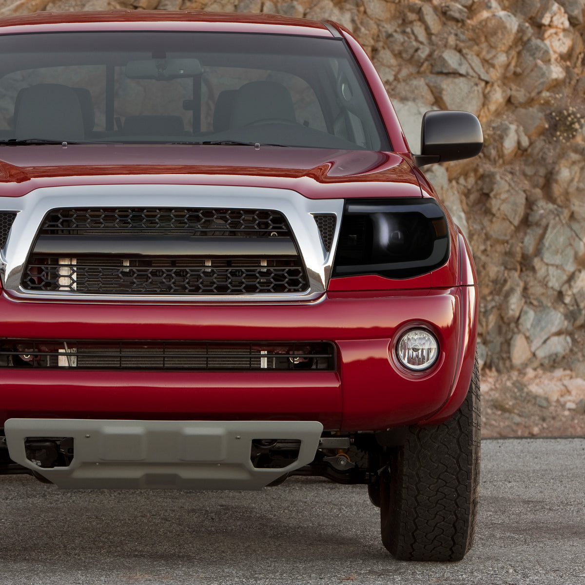 Spec-D 05-11 Tacoma LED Bar Projector Headlights Chrome w/ Smoked Lens