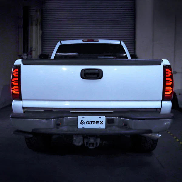 AlphaRex 99-06 Chevrolet Silverado/99-06 GMC Sierra LUXX-Series LED Tail Lights Black Red