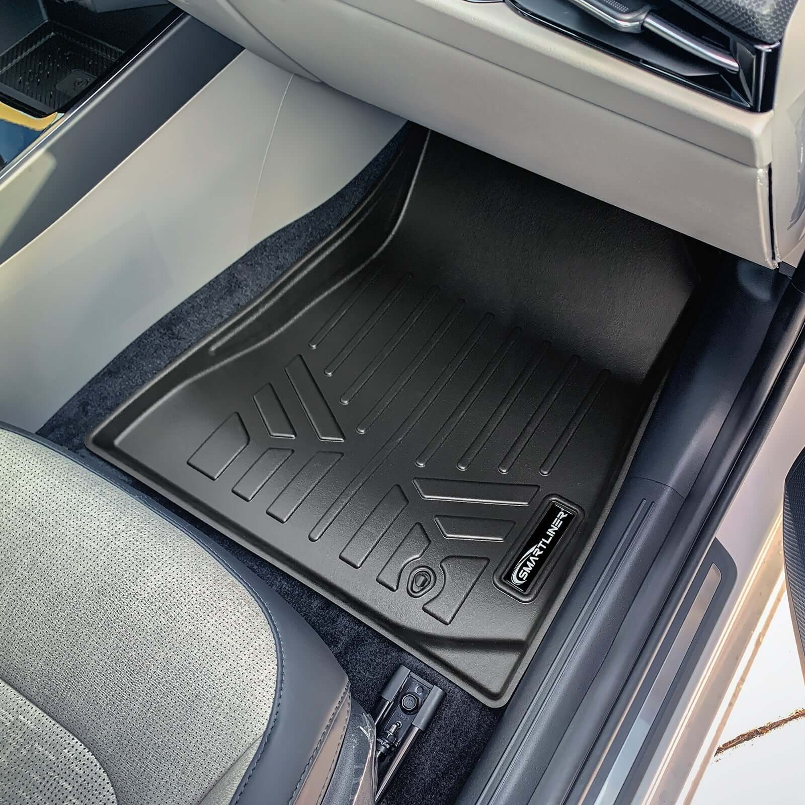 SMARTLINER Floor Liners for 2023-2026 Kia Niro EV with dual level cargo board (Does Not Fit Plug-In Hybrid Models)