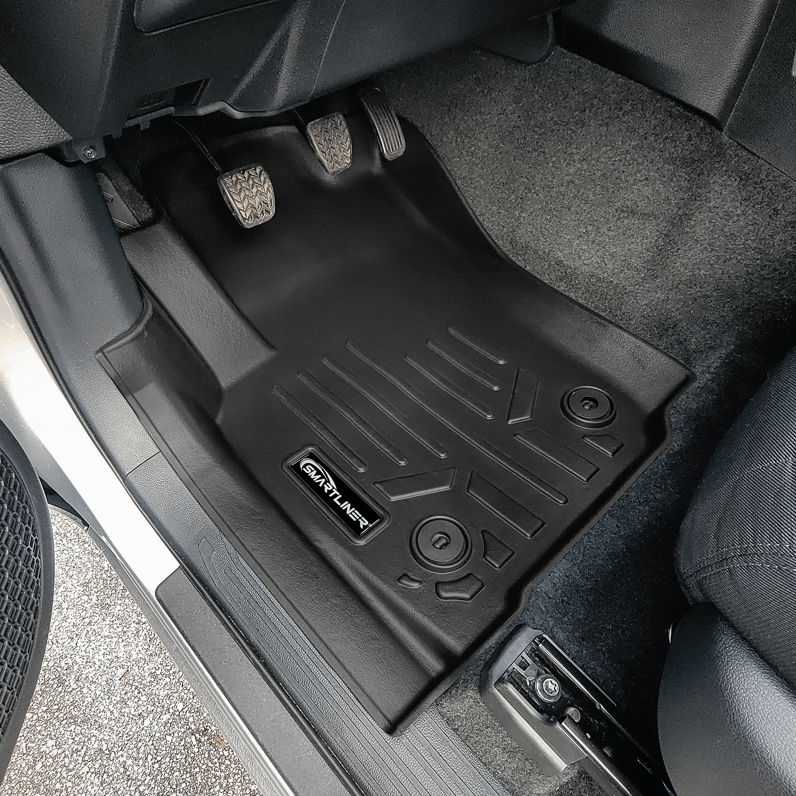 SMARTLINER Floor Liners for 2024-2026 Toyota Tacoma Carpet Xtra Cab with Manual Transmission