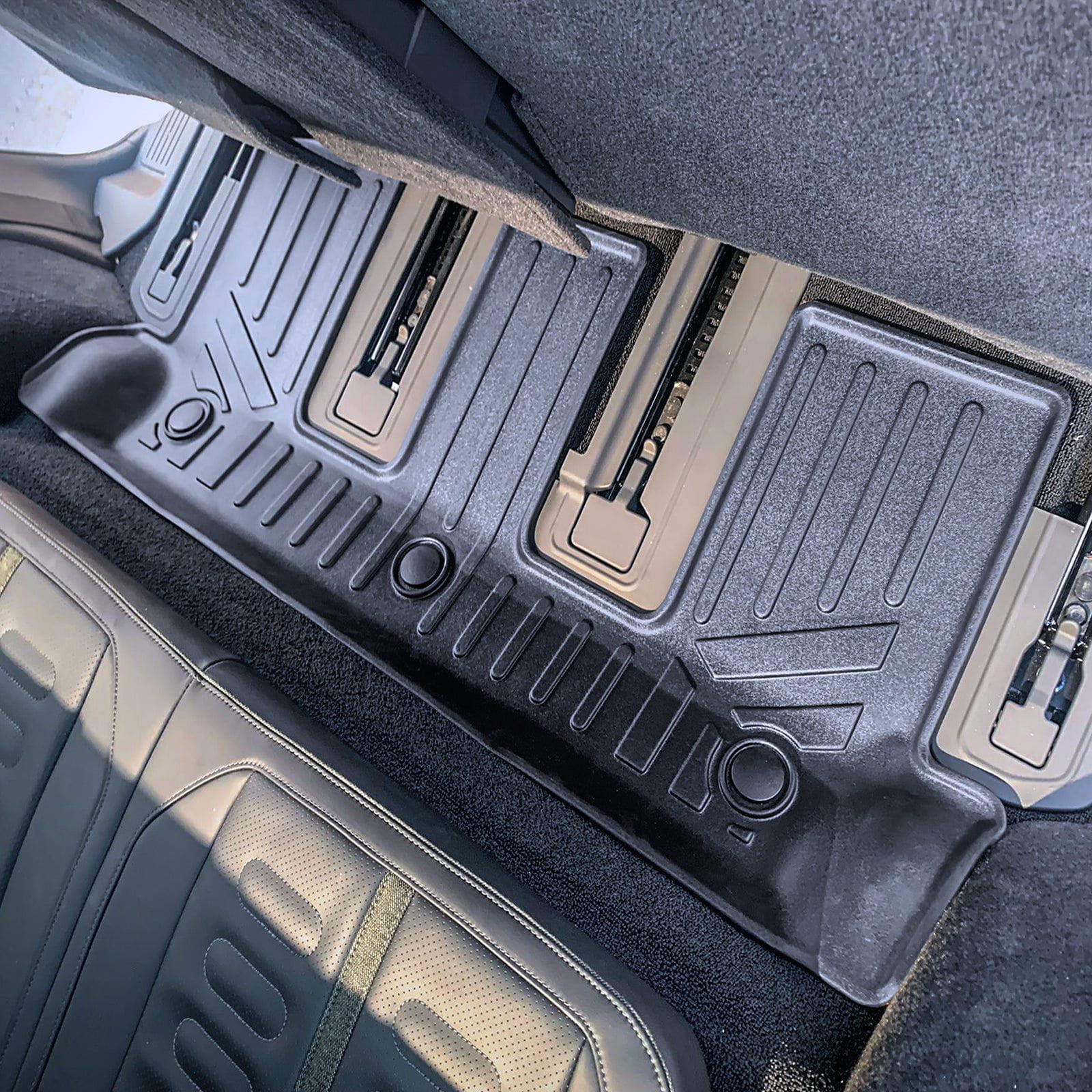 SMARTLINER Floor Liners for 2025-2026 Rivian R1S