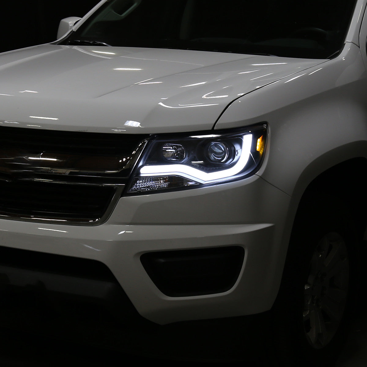 Spec-D 15-22 Chevy Colorado Headlights LED Bar Projector Black