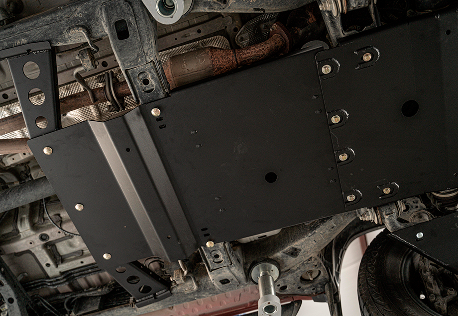 Cali Raised Transfer Case Skid Plate For 2005-2015 Toyota Tacoma