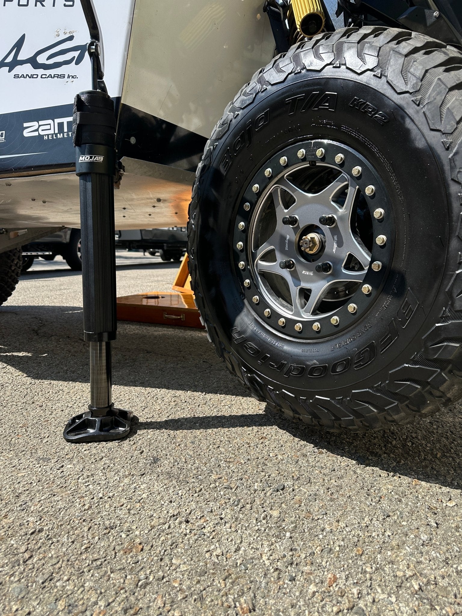 CarbonPro Hydraulic Jack with Mounting Clamps MLH 48'' - Expected delivery W/C September 15 - TURBO TECH PERFORMANCE
