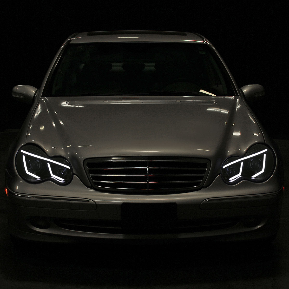 Spec-D 01-07 Benz W203 C Class 4DR LED Bar Headlights Black/Smoked