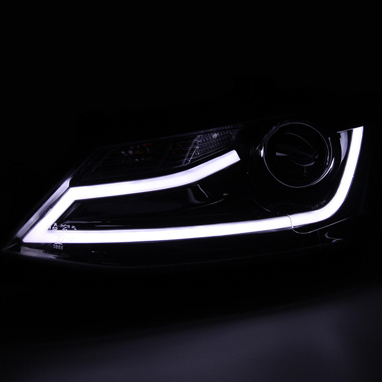 Spec-D 11-18 VW Jetta MK6 Headlights LED Bar Projector Black/Smoked