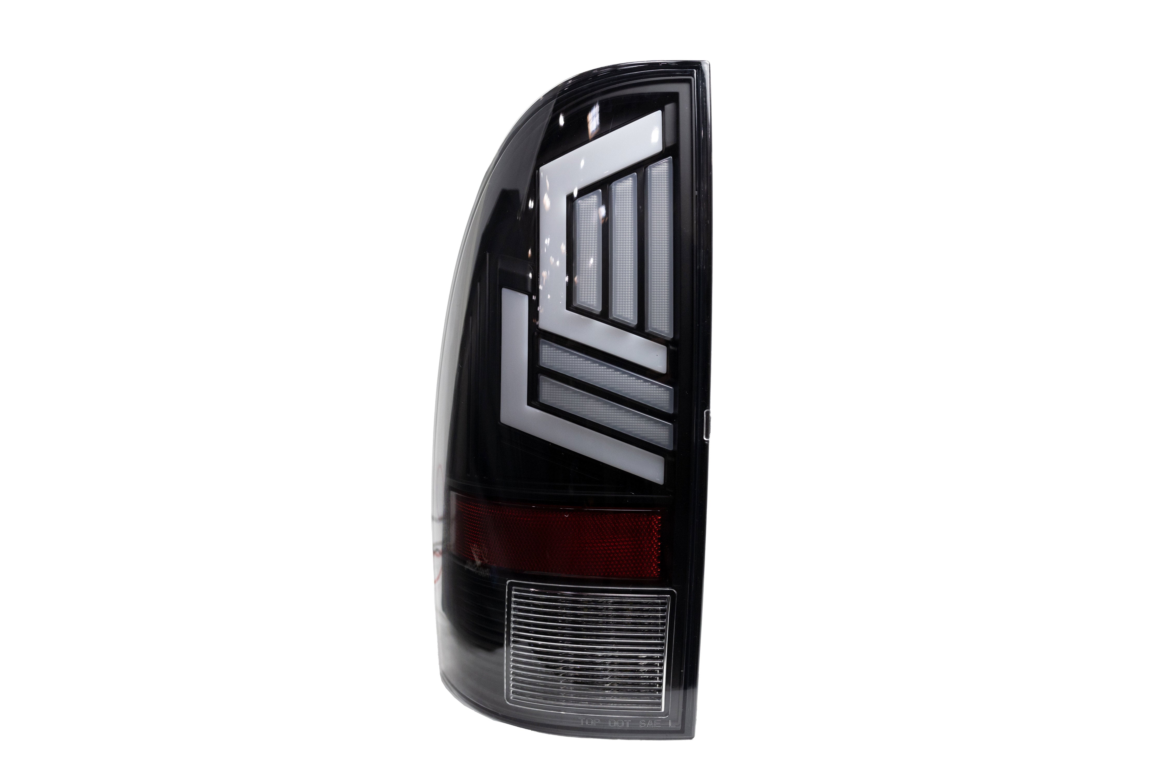 Winjet Toyota Tacoma 2005-15 Sequential Tail Lights - Black/Clear