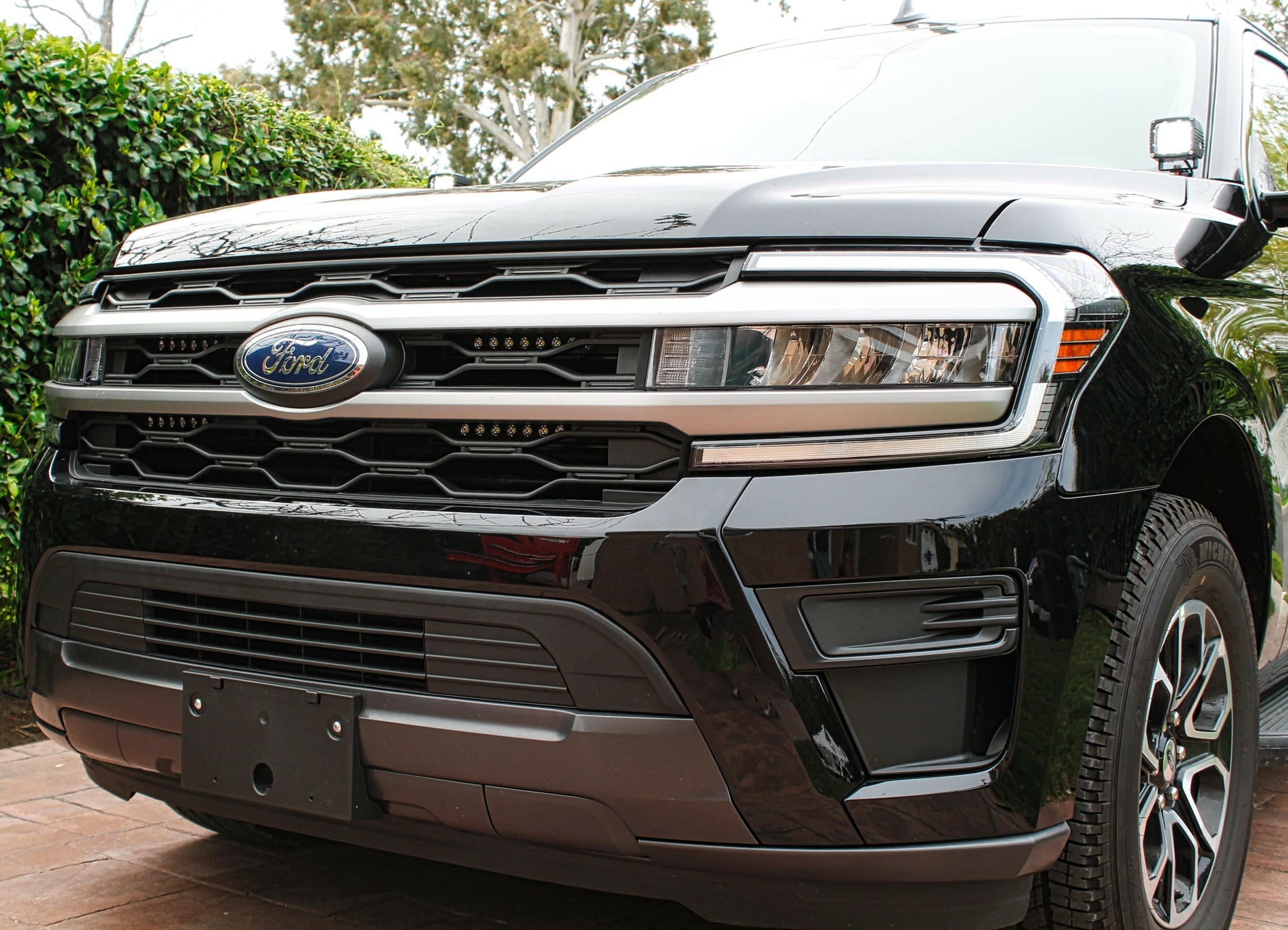 2022-2024 Ford Expedition (4) 11in Light Bars