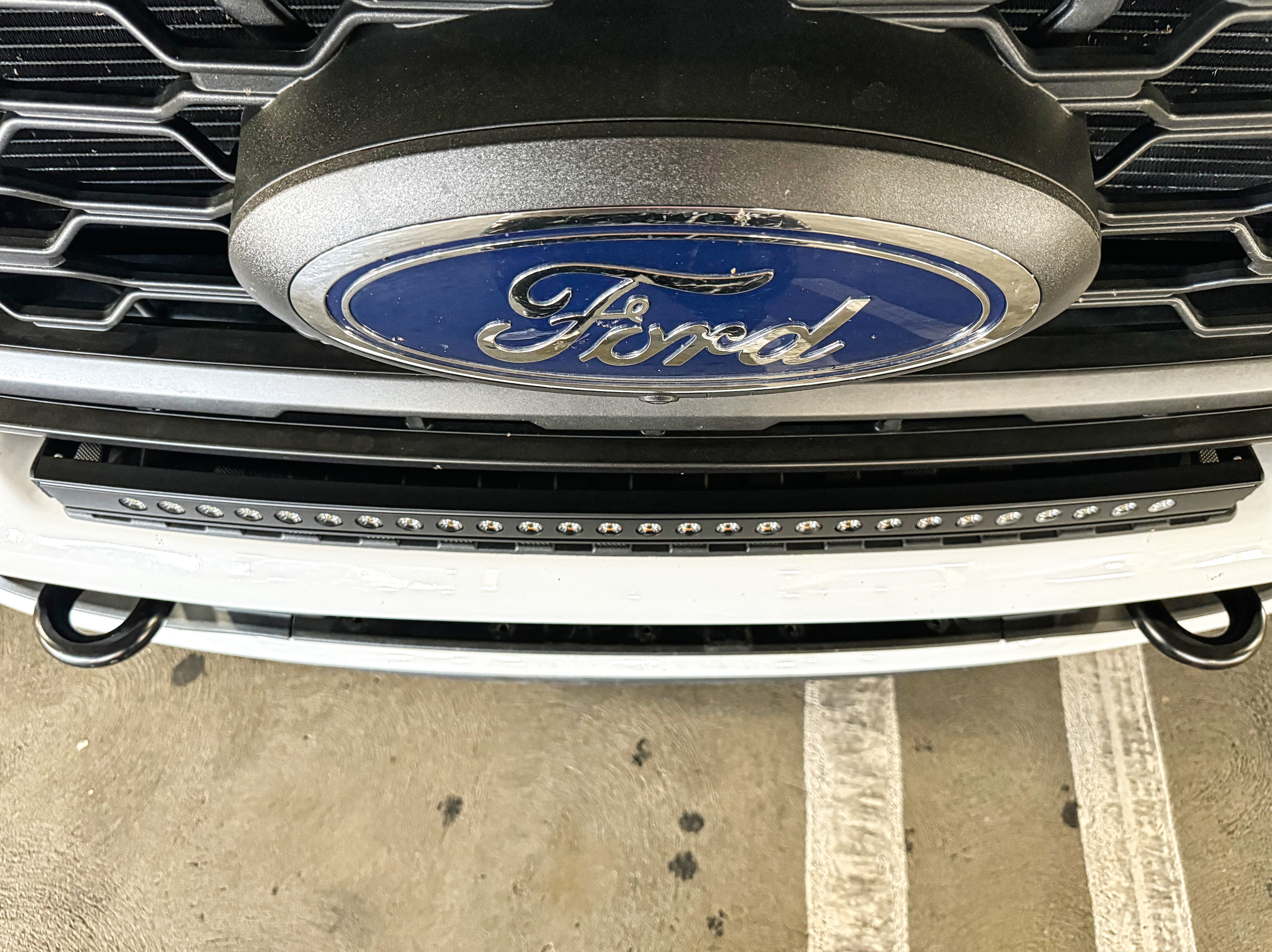 2023+ Ford Super Duty F250/350/450 30in Light Bar - Slim