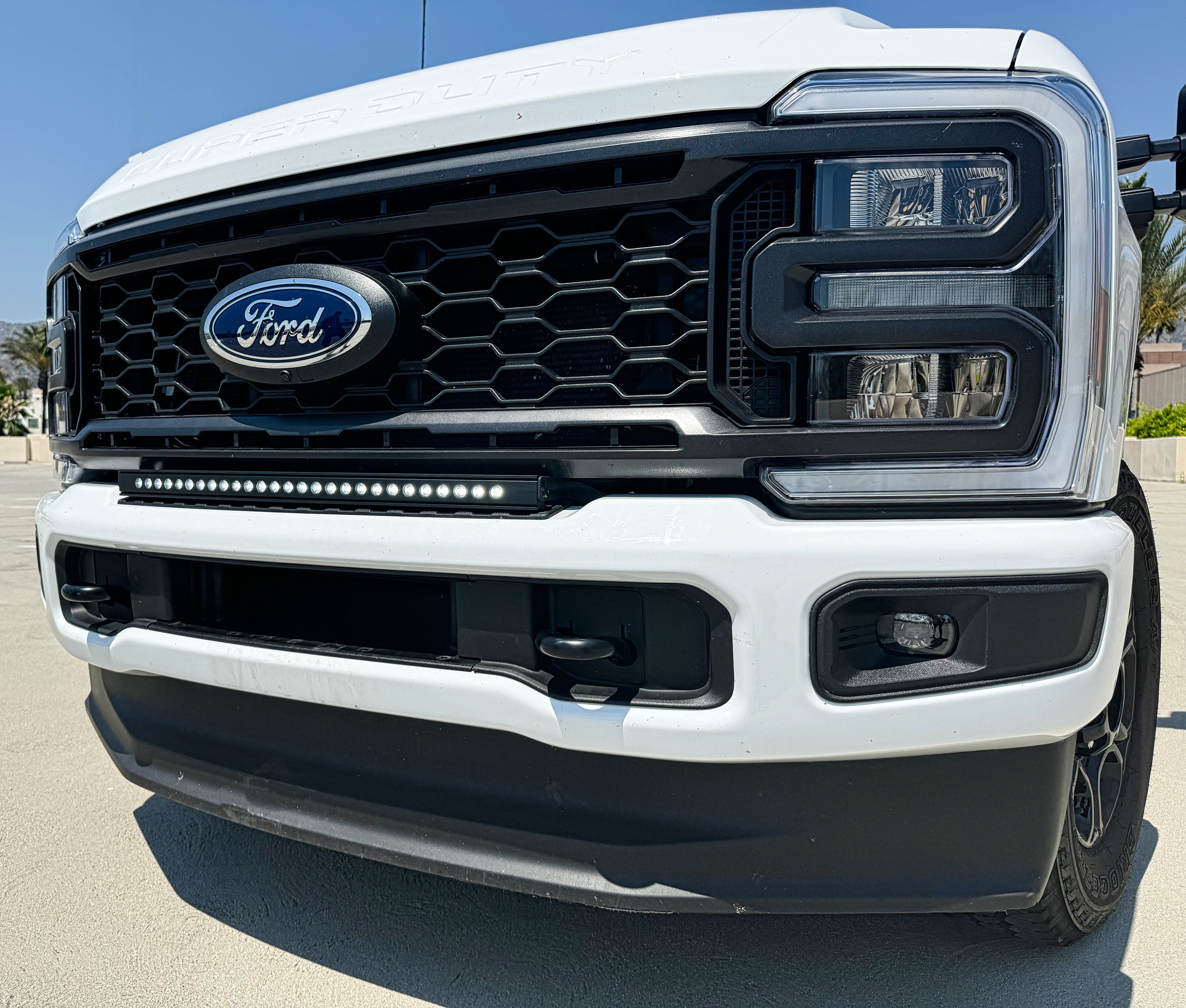 2023+ Ford Super Duty F250/350/450 30in Light Bar - Slim