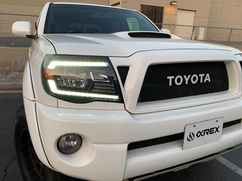 AlphaRex 05-11 Toyota Tacoma LUXX-Series LED Crystal Headlights Chrome