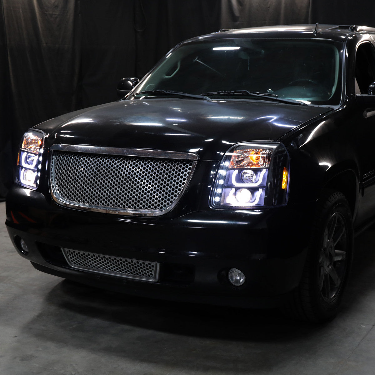 Spec-D 07-14 GMC Yukon Denali 1500 2500 Headlights U-Bar Black