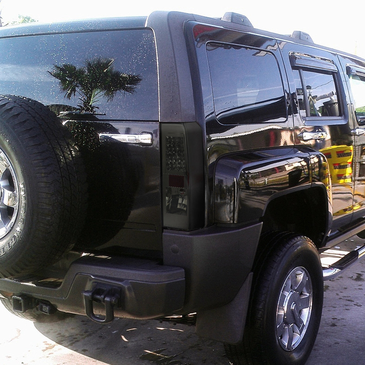 Spec-D 05-10 Hummer H3 LED Tail Lights Chrome/Smoked