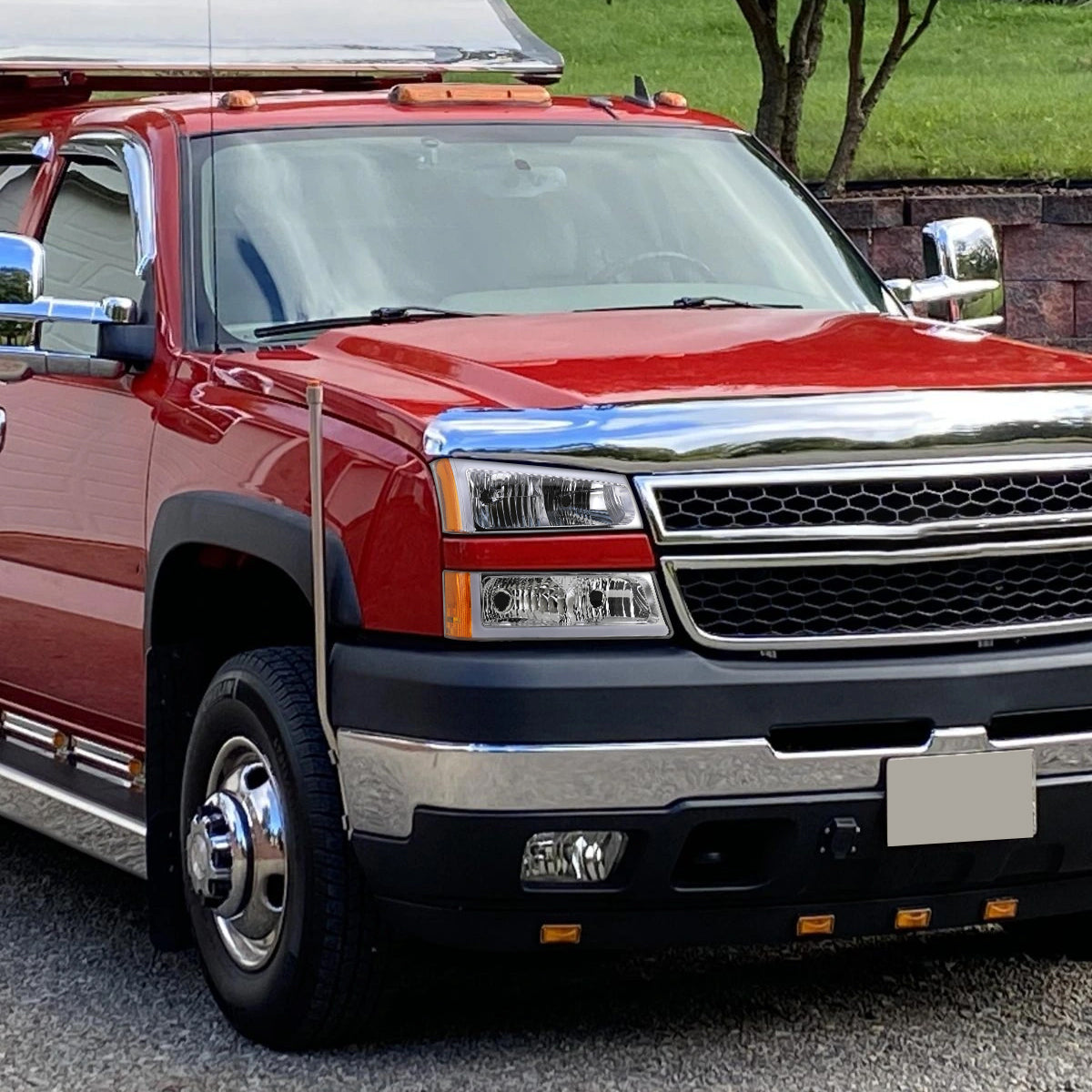 Spec-D 02-06 Avalanche/03-07 Silverado Bumper Lights OEM Style