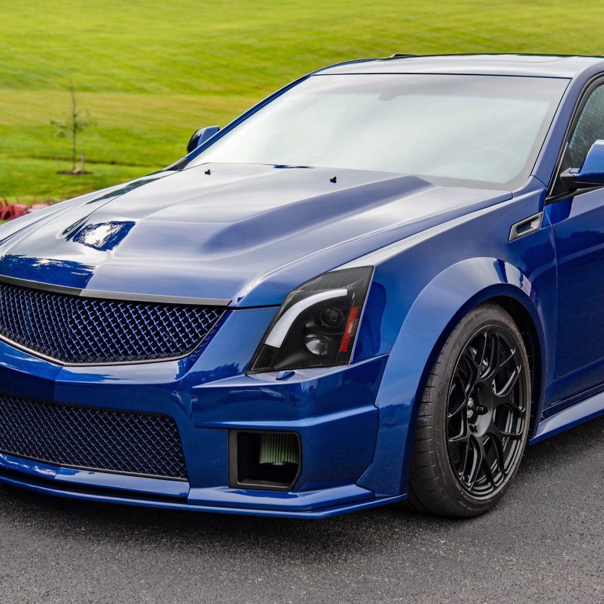 Spec-D 08-14 Cadillac CTS SEQ LED Bar Projector Headlights Black