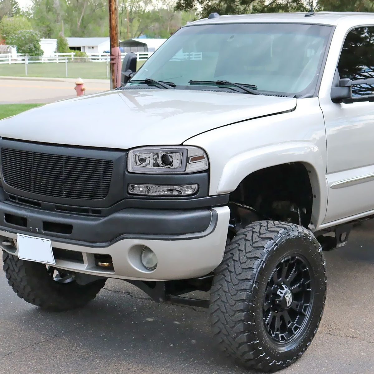 Spec-D 99-06 GMC Sierra/Yukon Headlights Dual Projector Sequential.
