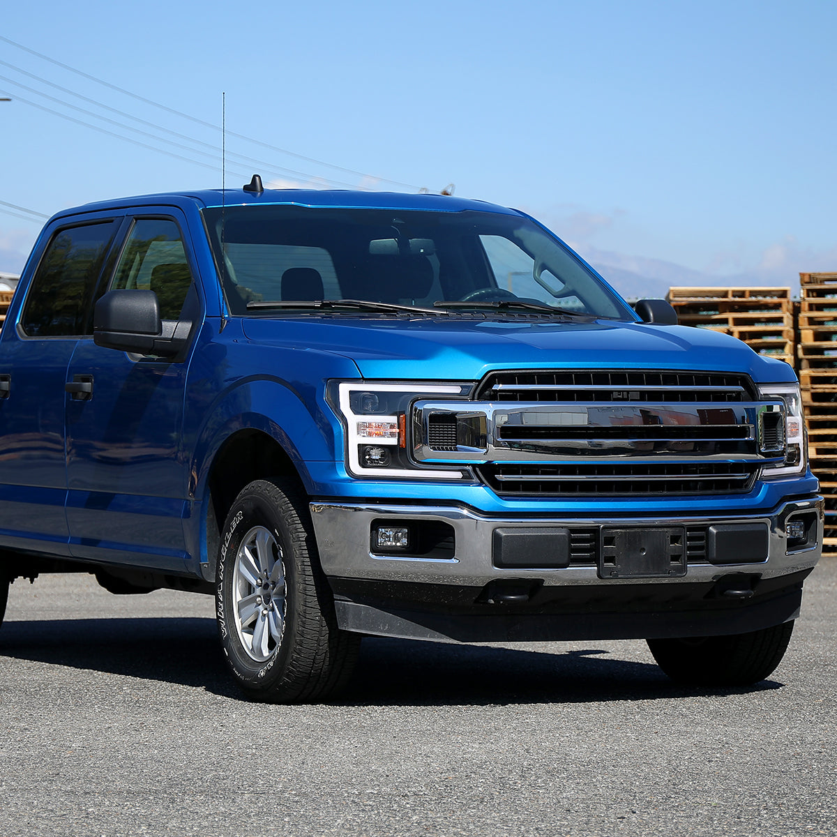 Spec-D 18-20 Ford F-150 LED Projector Headlights Black