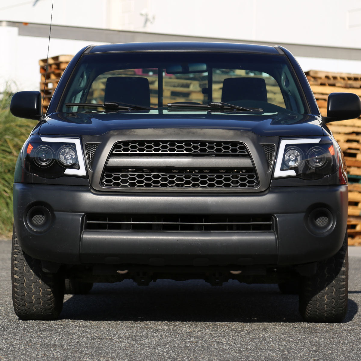 Spec-D 05-11 Tacoma Headlights Sequetial LED Bar Signal Black
