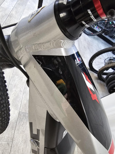 Fantic XTF-1.5-MY22-SIL-LG Small/Large (Demo bikes)