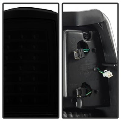 SPYDER xTune 03-06 Chevrolet Silverado 1500 LED Tail Lights - Black Smoke (ALT-JH-CSIL03-LED-BSM) 9037641