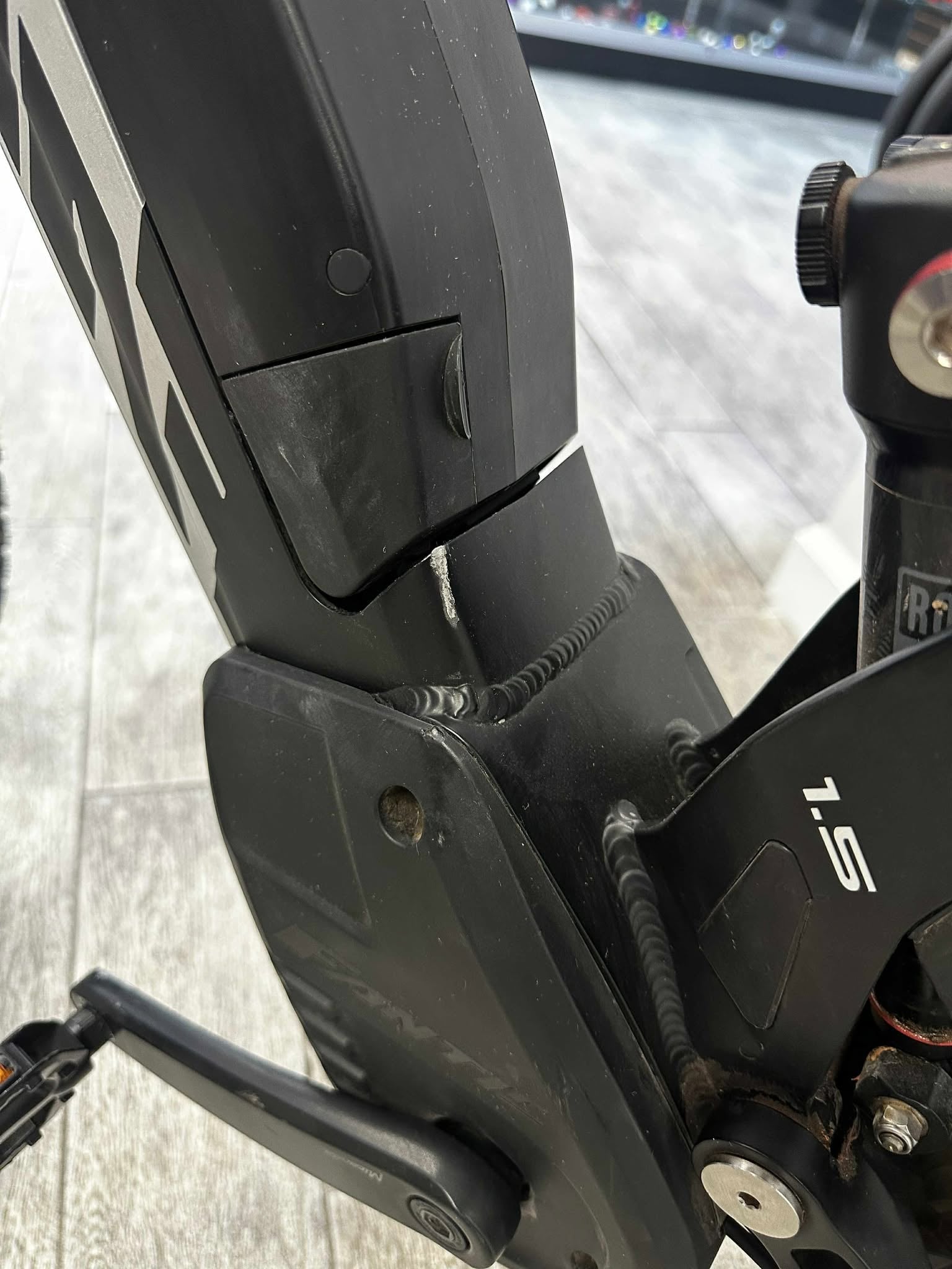 Fantic XTF-1.5-MY22-SIL-LG Small/Large (Demo bikes)