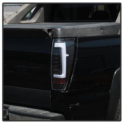 SPYDER xTune 02-06 Chevrolet Avalanche LED Tail Lights - Black (ALT-ON-CAV02-LED-BK) 9043956