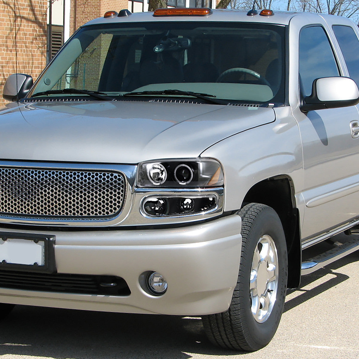 Spec-D 00-06 GMC Denali Dual Projector Headlights Black