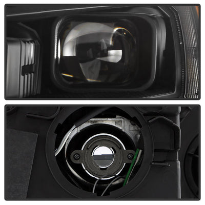 SPYDER xTune VW Jetta 11-18 *Halogen Only* Proj. Headlights w/ Light Bar - Blk PRO-JH-VJ11-LBDRL-BK 9055560