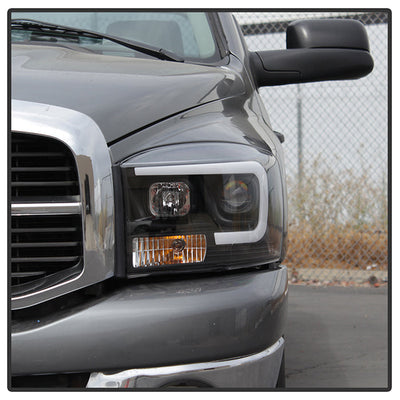 Spyder Dodge Ram 1500 06-08 V2 Projector Headlights - Light Bar DRL - Black (PRO-YD-DR06V2-LB-BK) 5085306