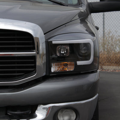Spyder Dodge Ram 1500 06-08 V2 Projector Headlights - Light Bar DRL - Black (PRO-YD-DR06V2-LB-BK) 5085306