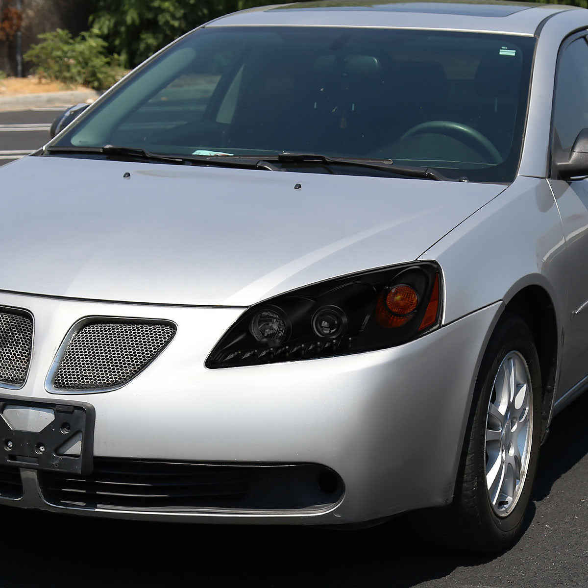 Spec-D 05-10 Pontiac G6 Projector Headlights LED Strip Smoked