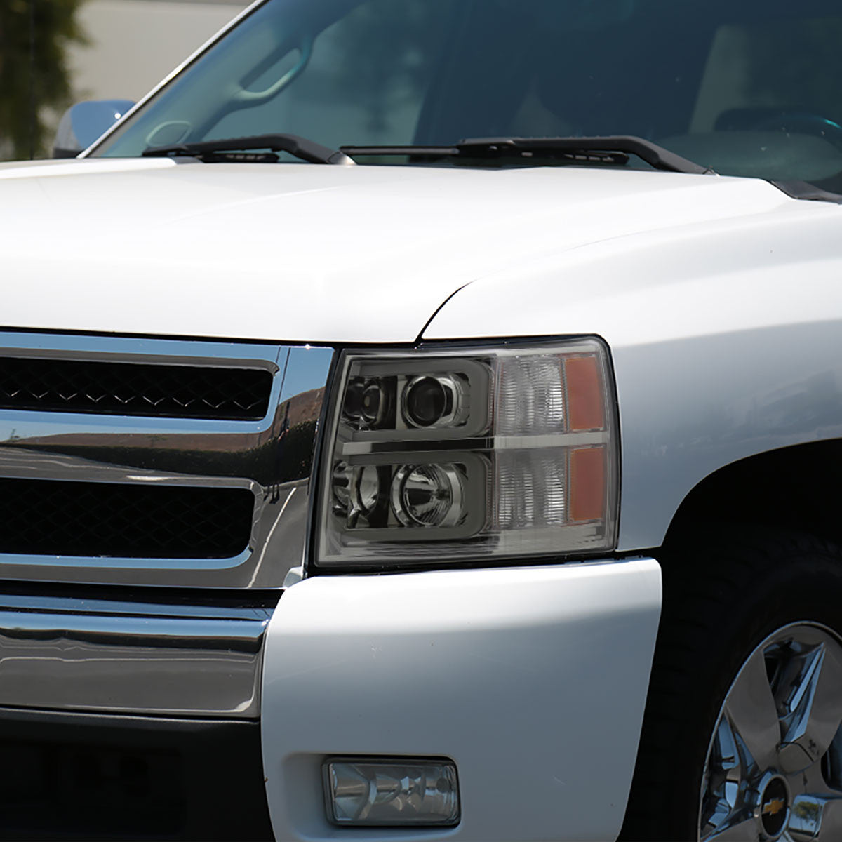 Spec-D 07-13 Silverado Pro Headlights LED Bar Chrome Smoked