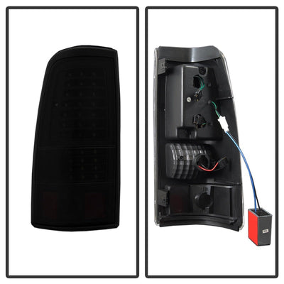 SPYDER xTune 03-06 Chevrolet Silverado 1500 LED Tail Lights - Black Smoke (ALT-JH-CSIL03-LED-BSM) 9037641