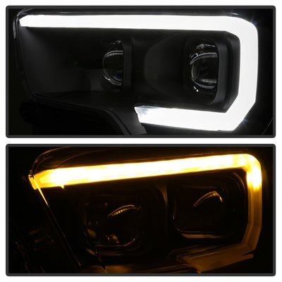 SPYDER xTune 16-18 Toyota Tacoma SR/SR5 DRL Proj Headlights w/Turn Signal - Blk (PRO-JH-TTA16-SR-BK) 9042997
