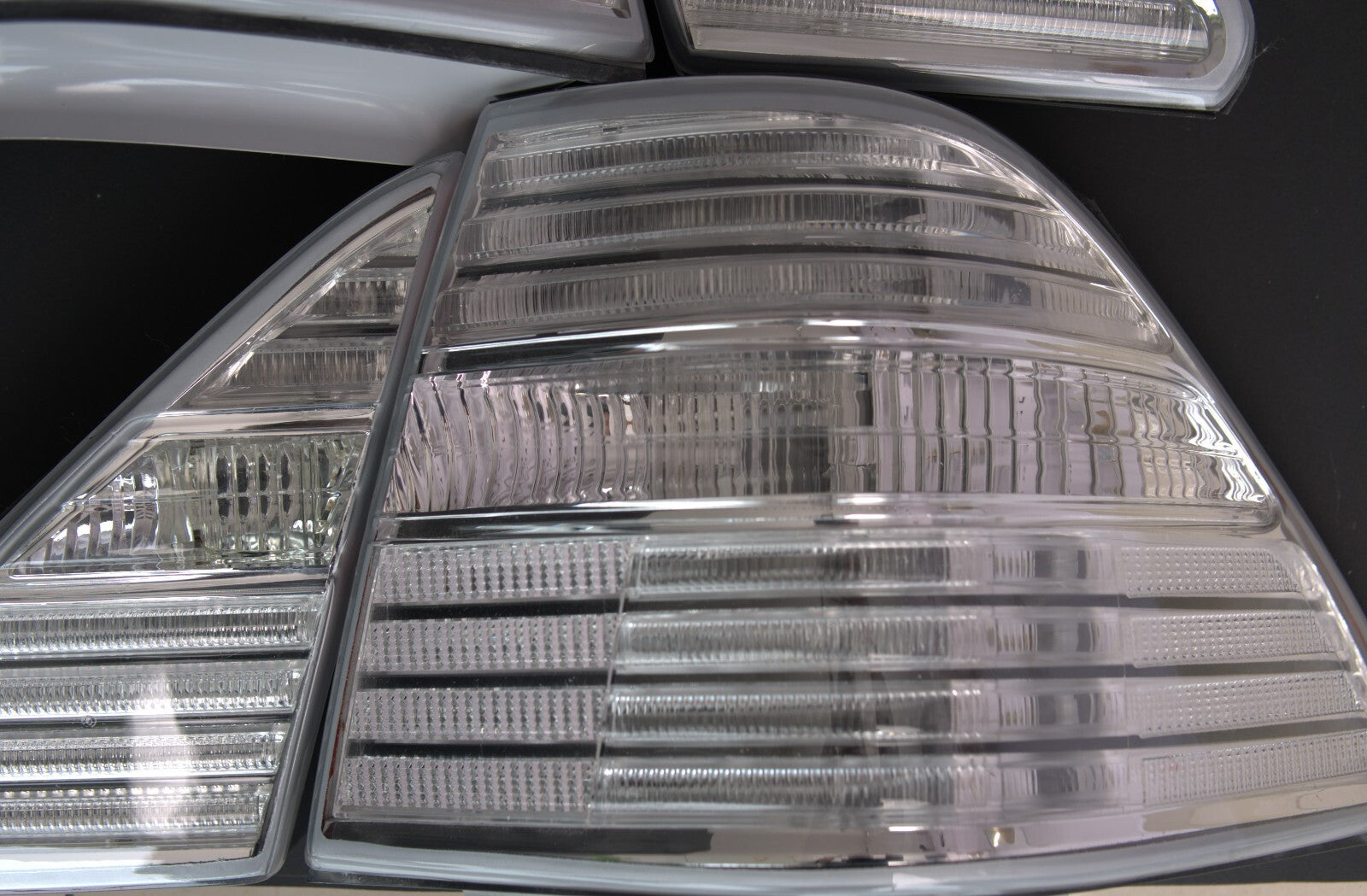 2004 - 2006 LEXUS LS430 UCF31 ALL CLEAR TAILLIGHT LENSES